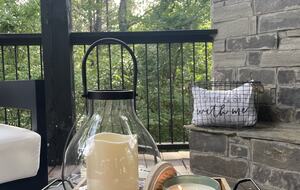 "Somethin 2 Talk About" | Cozy & Modern Cabin - Broken Bow, Oklahoma