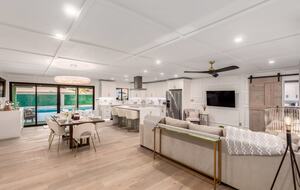 Luxe Downtown Scottsdale Oasis w/ Heated Pool - Scottsdale, Arizona