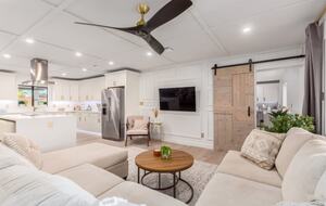 Luxe Downtown Scottsdale Oasis w/ Heated Pool - Scottsdale, Arizona