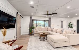 Luxe Downtown Scottsdale Oasis w/ Heated Pool - Scottsdale, Arizona