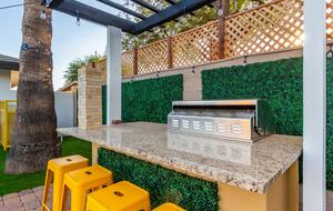 Luxe Downtown Scottsdale Oasis w/ Heated Pool - Scottsdale, Arizona