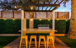 Luxe Downtown Scottsdale Oasis w/ Heated Pool - Scottsdale, Arizona