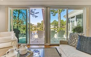 Bell Cottage on Lagoon - Savannah, Georgia