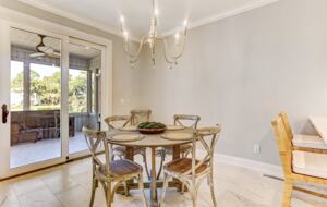 Bell Cottage on Lagoon - Savannah, Georgia