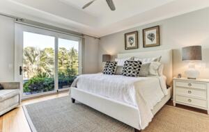 Bell Cottage on Lagoon - Savannah, Georgia