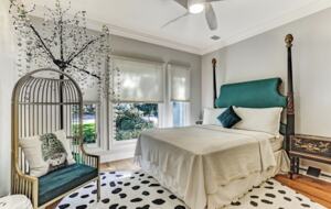 Bell Cottage on Lagoon - Savannah, Georgia