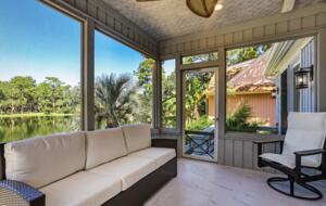 Bell Cottage on Lagoon - Savannah, Georgia