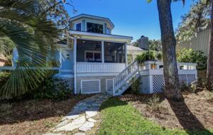 Bell Cottage on Lagoon - Savannah, Georgia