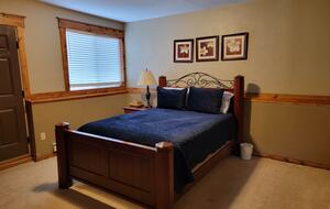 Master Bedroom 3 - Queen Bed