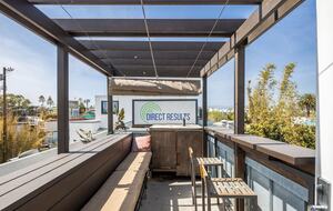 Luxurious 4-Story Beach Loft w/ Rooftop Perch - Los Angeles, California