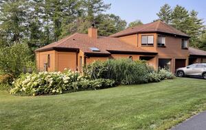 Contemporary Berkshires Retreat - Stockbridge, Massachusetts