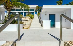 Villa Blue Vista Beachfront Villa - Providenciales, Turks and Caicos Islands