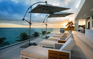 Villa Blue Vista Beachfront Villa - Providenciales, Turks and Caicos Islands