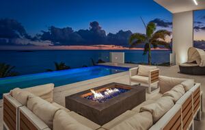Villa Blue Vista Beachfront Villa - Providenciales, Turks and Caicos Islands