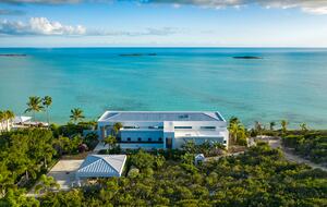 Villa Blue Vista Beachfront Villa - Providenciales, Turks and Caicos Islands