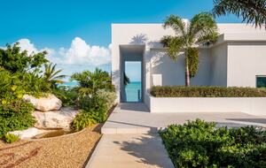 Villa Blue Vista Beachfront Villa - Providenciales, Turks and Caicos Islands