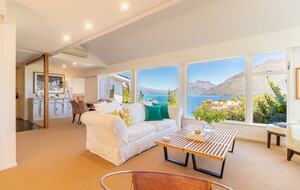Cedar Drive | Lake Front - Queenstown, New Zealand