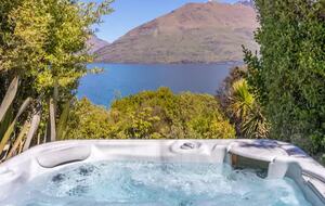 Cedar Drive | Lake Front - Queenstown, New Zealand