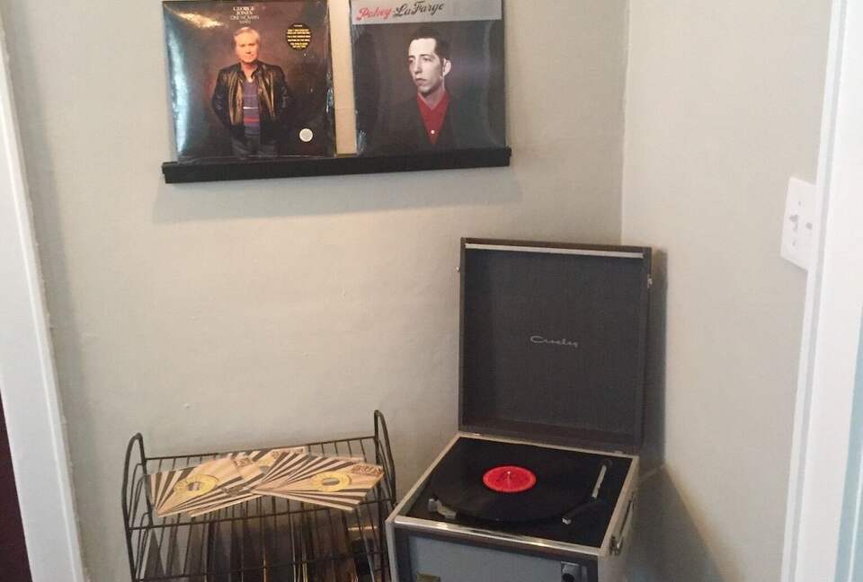 Trendy East Nashville Getaway - Nashville, Tennessee