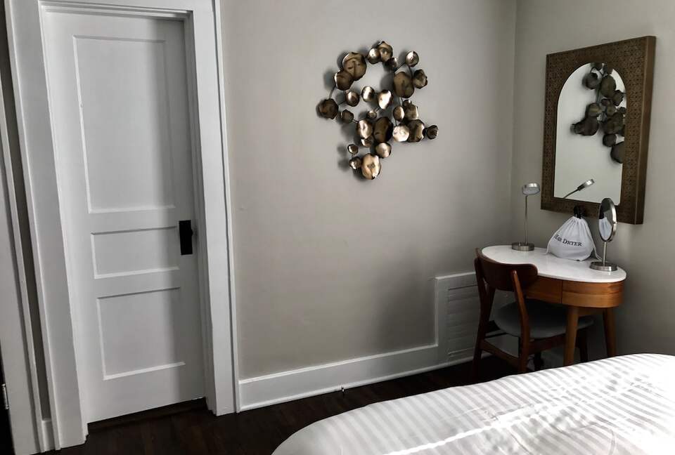 Trendy East Nashville Getaway - Nashville, Tennessee