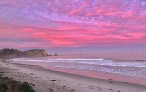 Cloud 9 | Beachfront Retreat - Karitane, New Zealand
