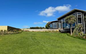 Cloud 9 | Beachfront Retreat - Karitane, New Zealand