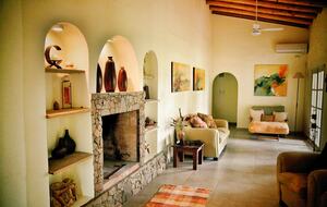 Spacious Farm Villa Nestled in Vineyards - San Rafael, Argentina