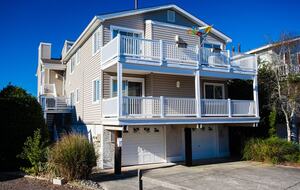 South End Beach Retreat | 1st floor duplex w/incredible views, short walk to beach - Ocean City, New Jersey