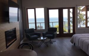Stunning Studio Oceanfront Escape - Sooke, Canada