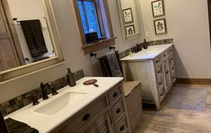 Telluride’s Riverside Canyon Villa - Placerville, United States