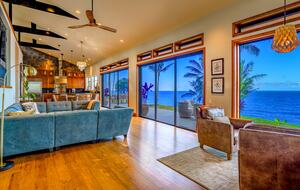 Luxury Oceanfront Balinese Oasis - Nīnole, Hawaii
