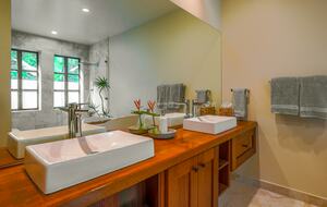 Luxury Oceanfront Balinese Oasis - Nīnole, Hawaii