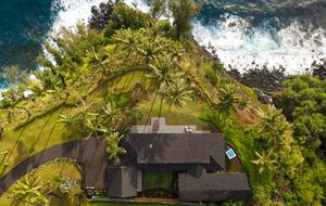 Luxury Oceanfront Balinese Oasis - Nīnole, Hawaii