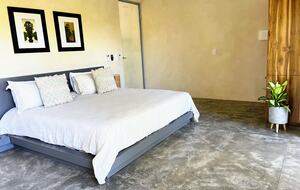 Modern Costa Rica Getaway - Black Beauty, Costa Rica