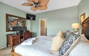 Lake Front Villa in a Country Club Setting | 12 miles from Clemson University - Salem, South Carolina