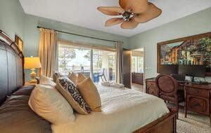 Lake Front Villa in a Country Club Setting | 12 miles from Clemson University - Salem, South Carolina