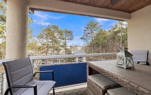 Lake Front Villa in a Country Club Setting | 12 miles from Clemson University - Salem, South Carolina