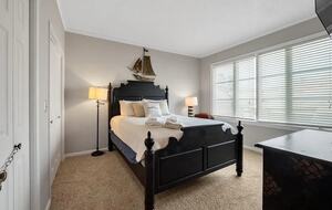 Lake Front Villa in a Country Club Setting | 12 miles from Clemson University - Salem, South Carolina