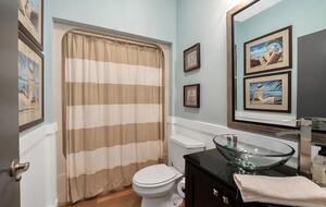 Lake Front Villa in a Country Club Setting | 12 miles from Clemson University - Salem, South Carolina