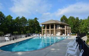 Lake Front Villa in a Country Club Setting | 12 miles from Clemson University - Salem, South Carolina