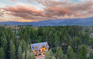 Winter Park Luxury Log Home | Hot Tub | Arcade |Amazing Views - Fraser, Colorado