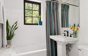 Park-side Single Family Townhouse | With parking! - Brooklyn, New York