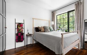 Park-side Single Family Townhouse | With parking! - Brooklyn, New York