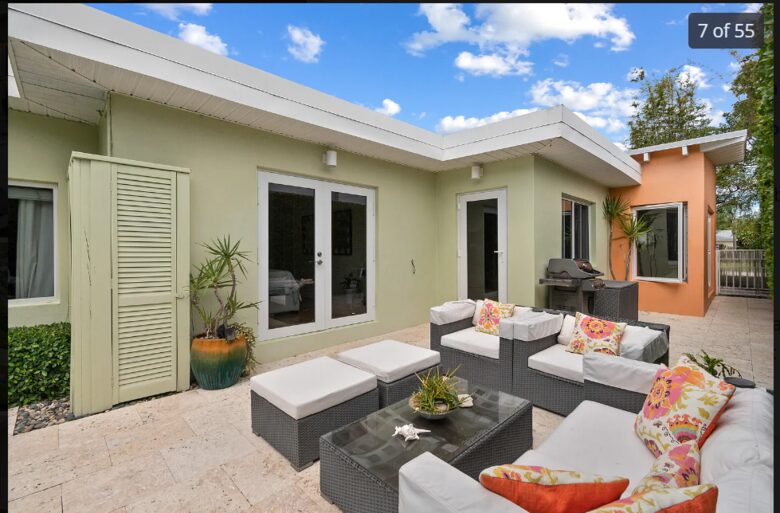 Warm West Palm Oasis with Heated Pool just off Intercoastal - West Palm Beach, Florida