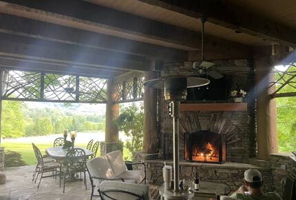 Farm Hollow - Banner Elk, North Carolina