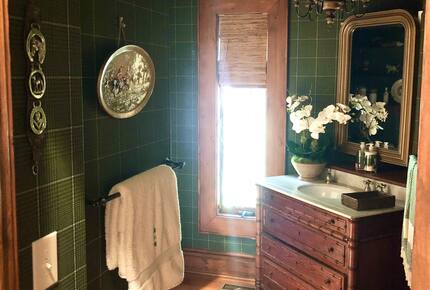 Farm Hollow - Banner Elk, North Carolina