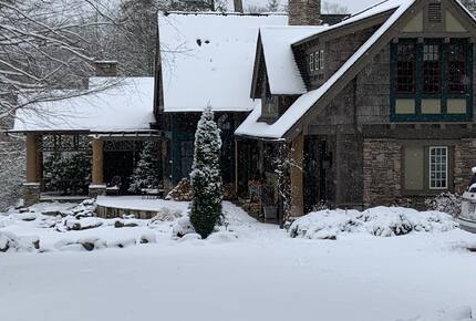 Farm Hollow - Banner Elk, North Carolina