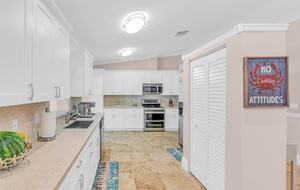 Fresh Coastal House at Florida Keys - Key Largo, Florida