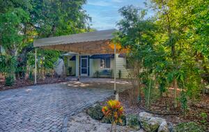 Fresh Coastal House at Florida Keys - Key Largo, Florida