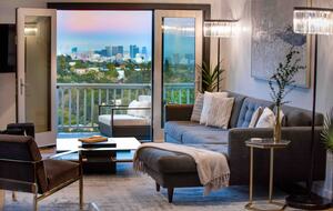 Villa de Vista | Luxury Home with Stunning Views and Fire Pit - Los Angeles, California